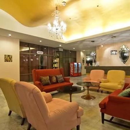 Bella Villa Metro Pattaya Exteriör bild