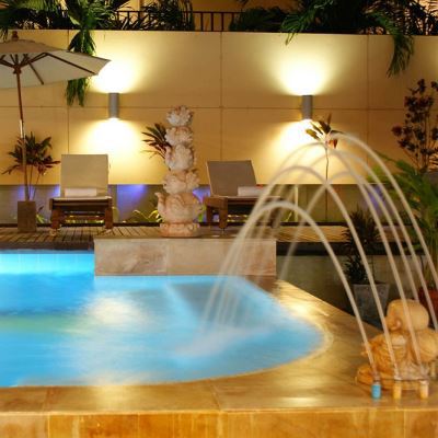 Bella Villa Metro Pattaya Exteriör bild